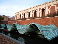 04325 Meadows Museum of Art & The Wave